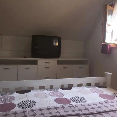 Apartma Jelencek 公寓